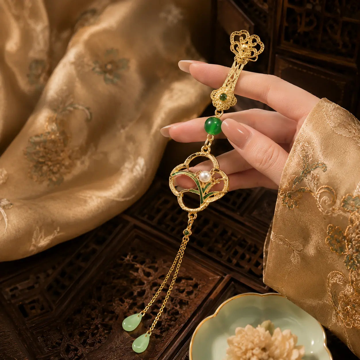 Moon Orchid Jade Tassel Hairpin