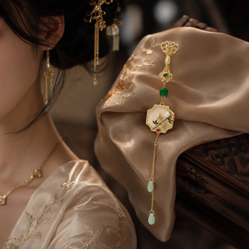 Imperial Orchid Jade Tassel Hairpin