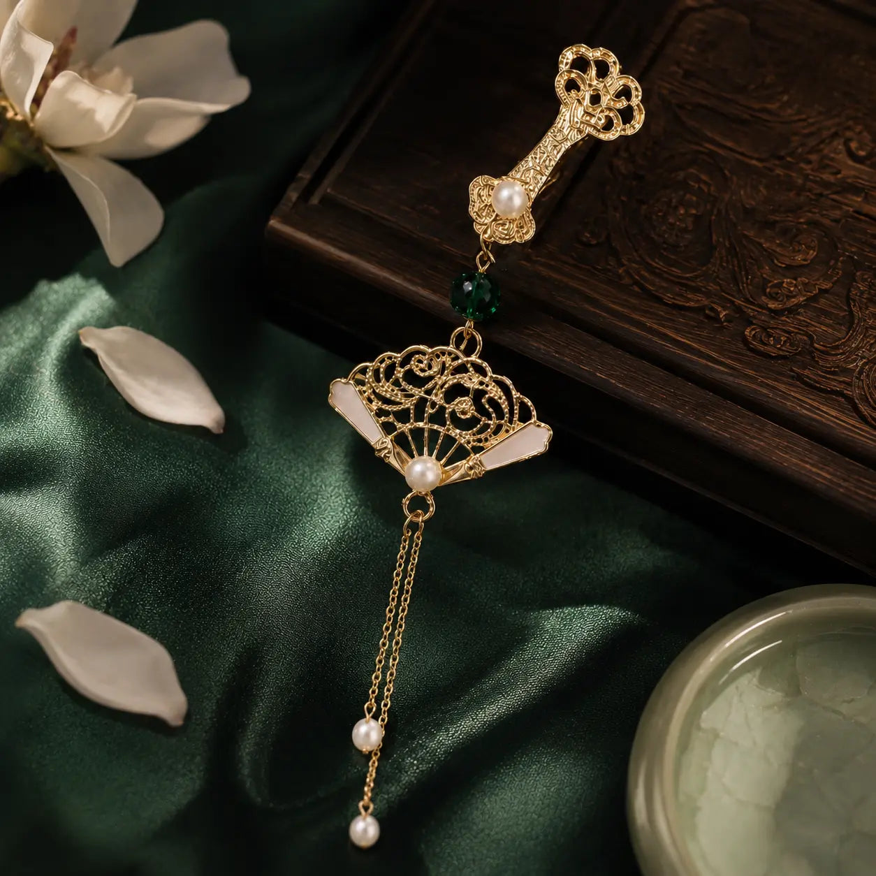Imperial Fan Pearl Tassel Hairpin