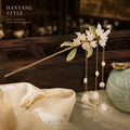 Moon Blossom Jade Leaf Tassel Hairpin