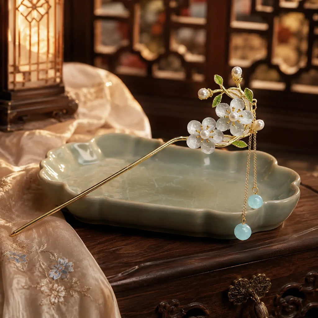 Azure Blossom Pearl Tassel Hairpin