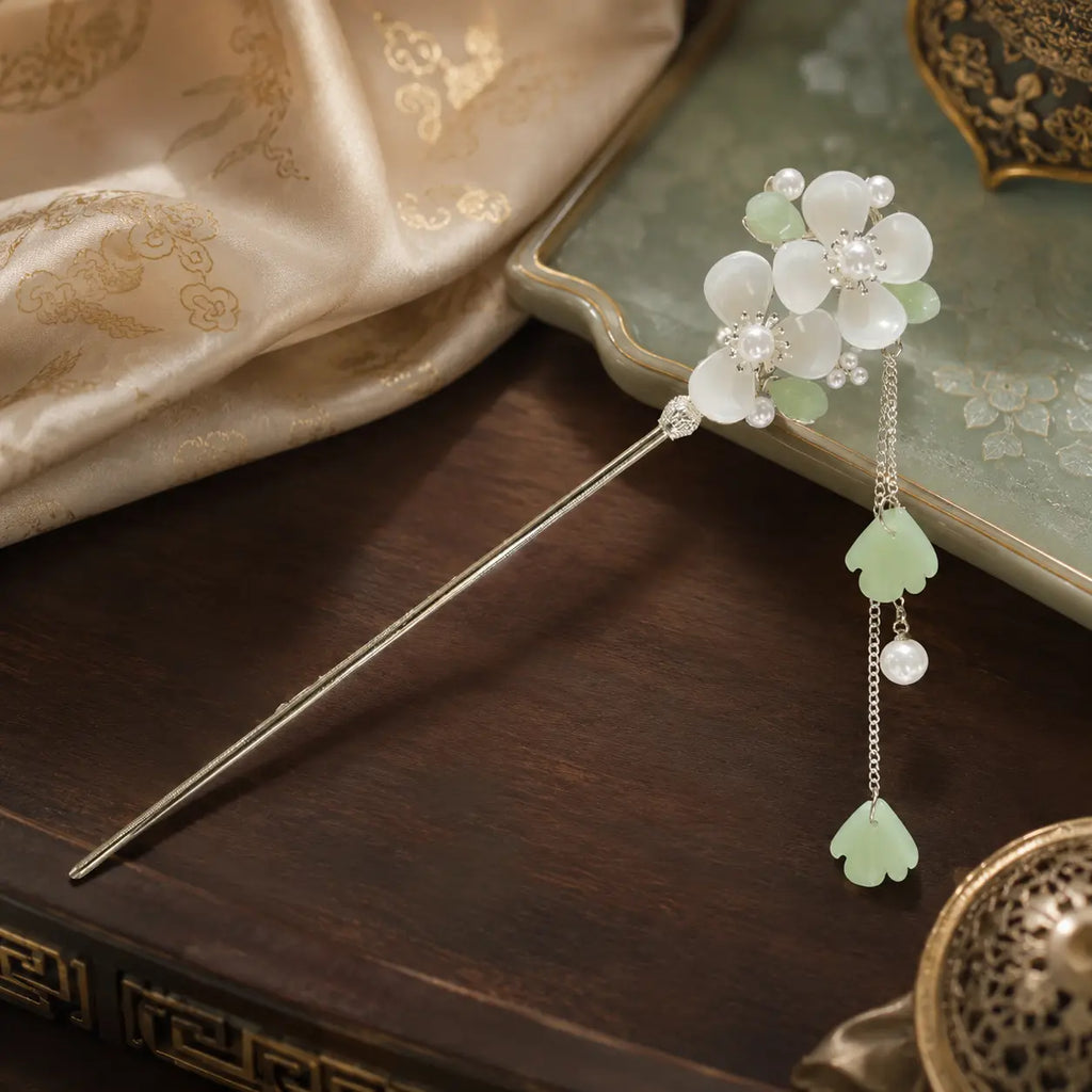 Jade Petal Blossom Tassel Hairpin