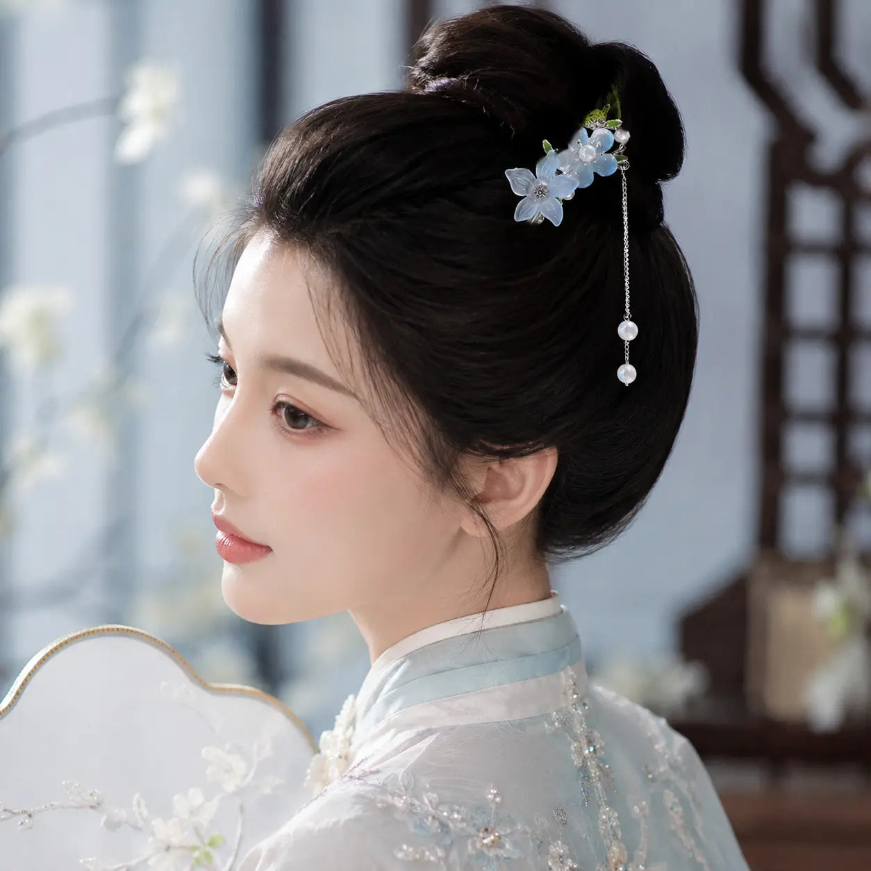 Misty Blue Blossom Pearl Tassel Hairpin