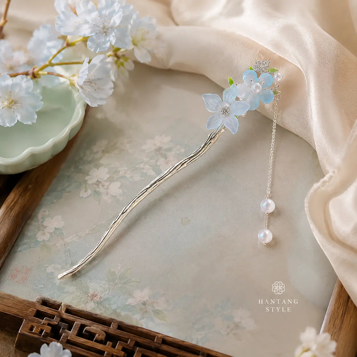 Misty Blue Blossom Pearl Tassel Hairpin